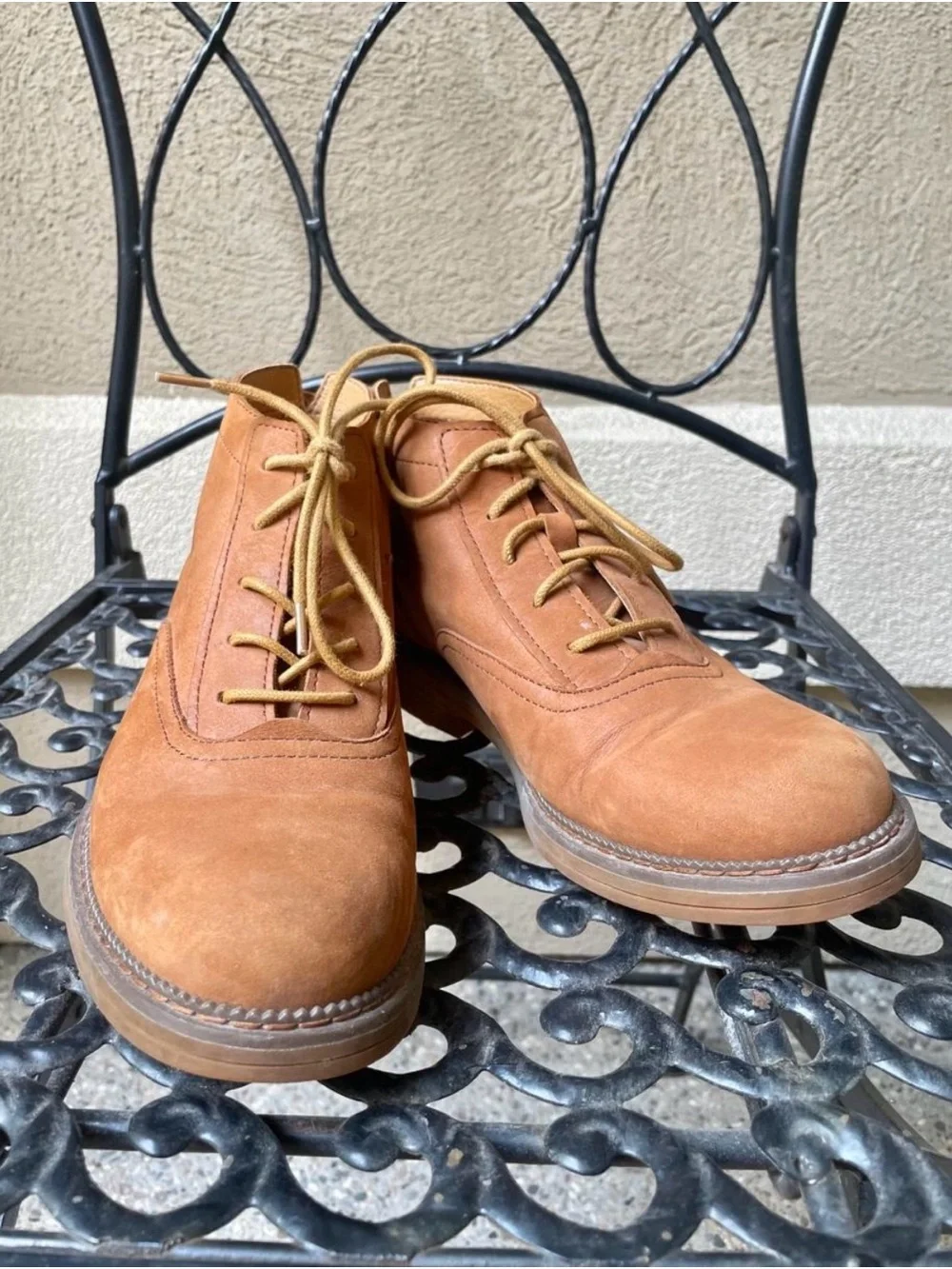 Caterpillar caramel Brown Suede Lace-Up Ankle Boots (two tiny holes) still good